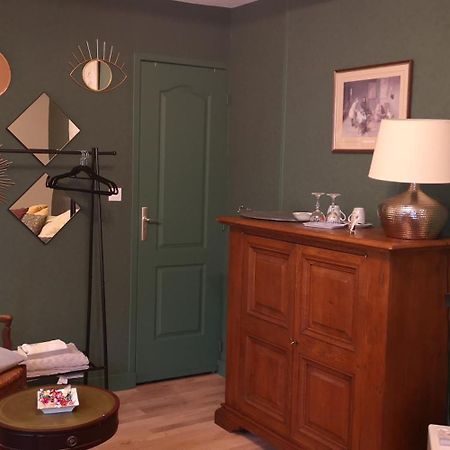 La Cour Du Puits Chambre Victor Cormeilles  Экстерьер фото