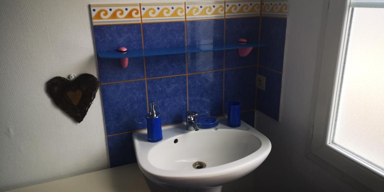 La Cour Du Puits Chambre Victor Cormeilles  Экстерьер фото