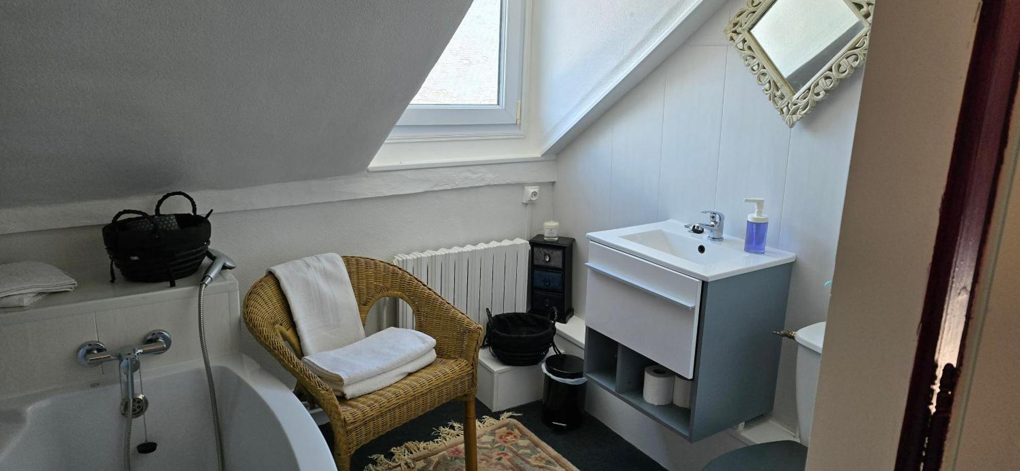 La Cour Du Puits Chambre Victor Cormeilles  Экстерьер фото